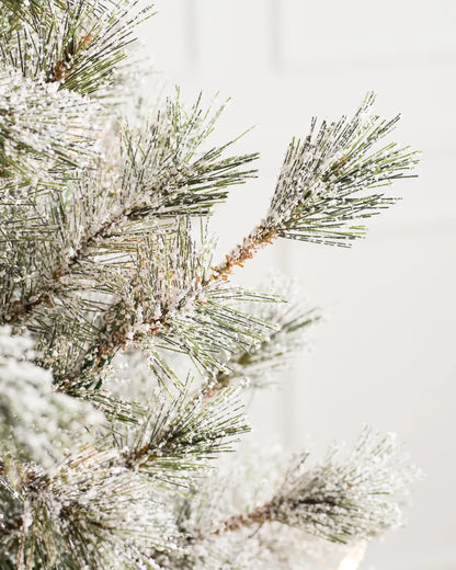 Sapins de Noël artificiels enneigés Alsaciens